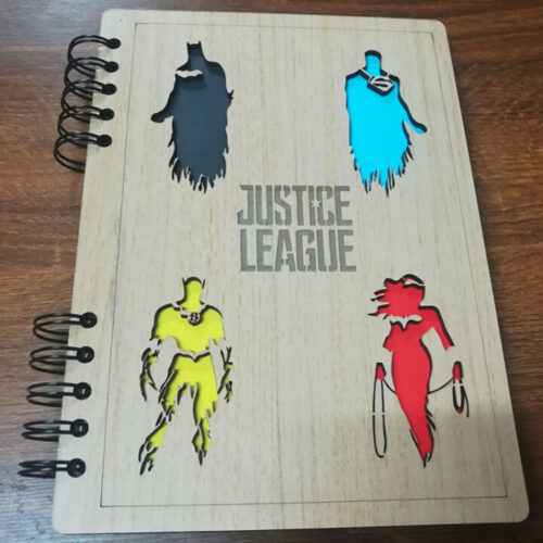 agenda liga de la justicia en madera